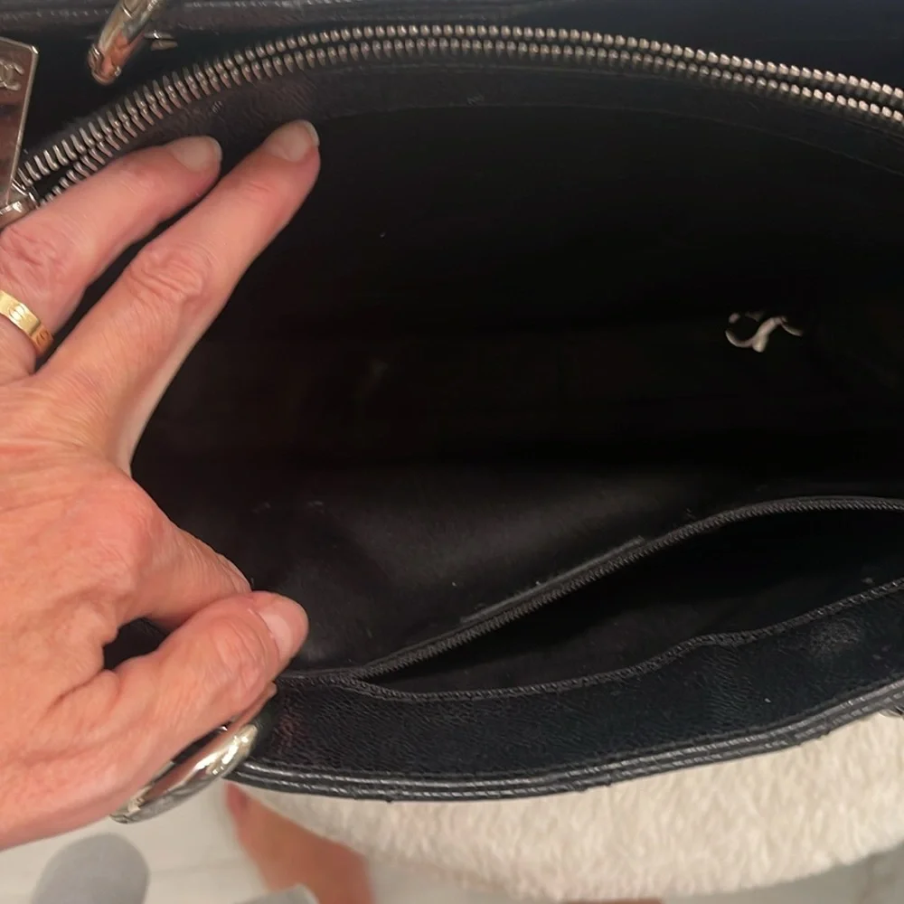 Chanel Grande Tote bag- black with silver hardware - Picture 6 of 12